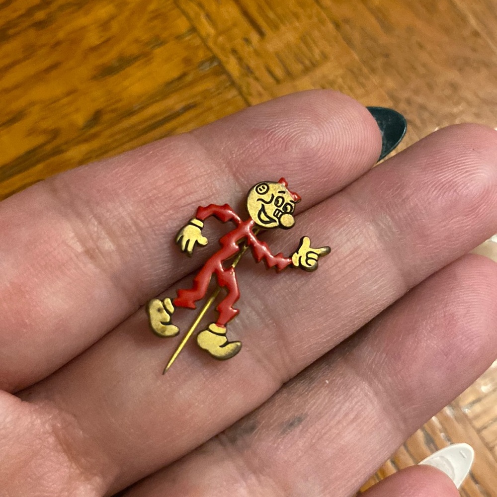 💡💡1940s “Reddy Kilowatt” pin